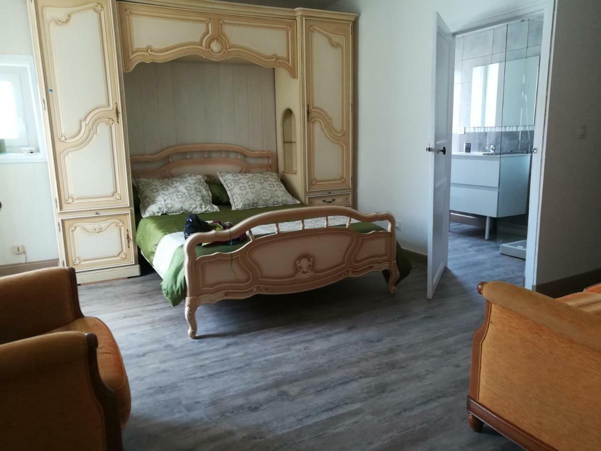 Logis Des Chouans Apartment Les Landes-Genusson Exterior foto